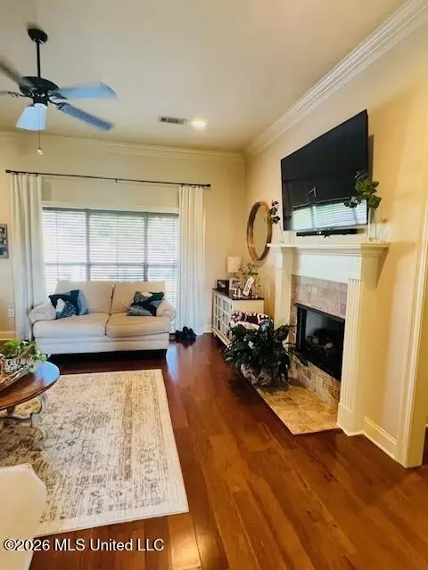 Living - 406 Copper Ridge Dr, Florence, MS 39073 photo 1 of 3