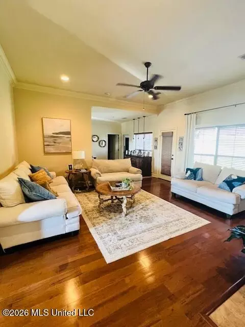 Living - 406 Copper Ridge Dr, Florence, MS 39073 photo 2 of 3