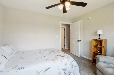 Bedroom - 5441 Grays Valley Dr, Hernando, MS 38632 photo 5 of 7