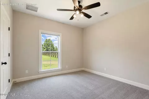 Bedroom - 5441 Grays Valley Dr, Hernando, MS 38632 photo 3 of 7