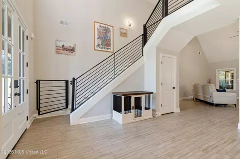 Entry Way - 5441 Grays Valley Dr, Hernando, MS 38632 photo 3 of 4