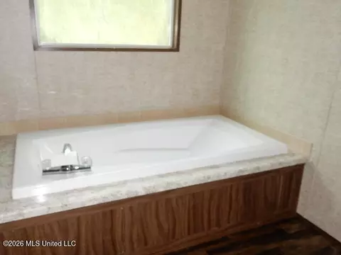 202 Moore St, Morton, MS 39117 photo 21