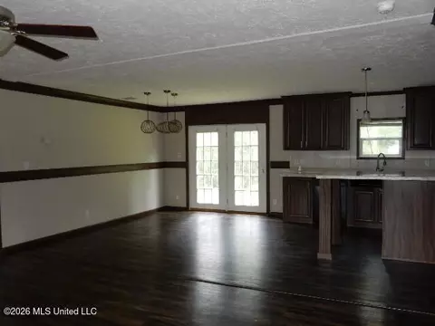 202 Moore St, Morton, MS 39117 photo 9
