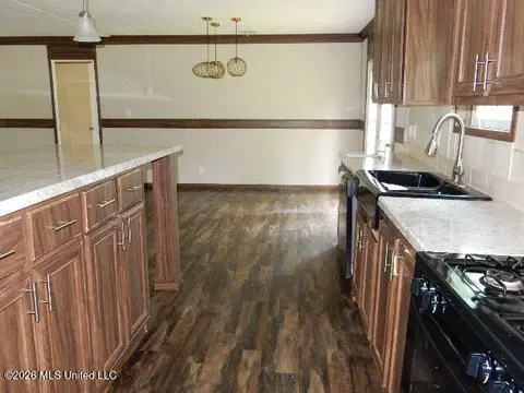 202 Moore St, Morton, MS 39117 photo 16