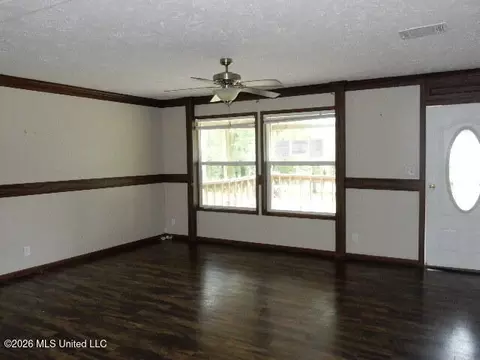 202 Moore St, Morton, MS 39117 photo 8
