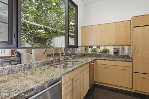 Kitchen - 1 Carlyle Pl, Jackson, MS 39216 photo 5 of 5