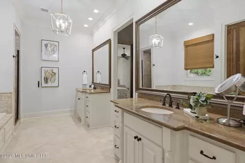 Bath - 100 Cedar Woods Dr, Madison, MS 39110 photo 4 of 7