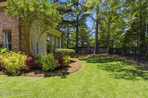 Exterior - 100 Cedar Woods Dr, Madison, MS 39110 photo 5 of 12