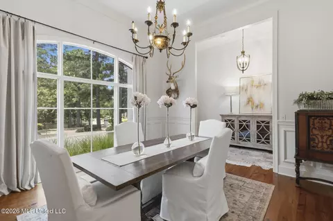 Dining - 100 Cedar Woods Dr, Madison, MS 39110 photo 2 of 4
