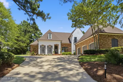 100 Cedar Woods Dr, Madison, MS 39110