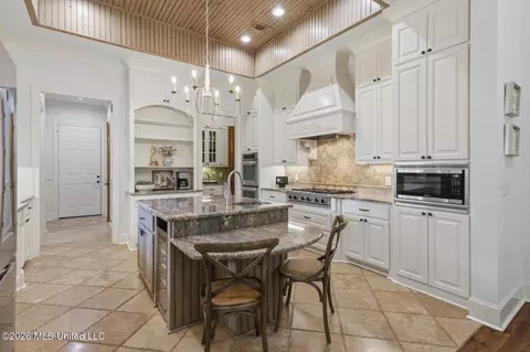 Kitchen - 100 Cedar Woods Dr, Madison, MS 39110 photo 2 of 10