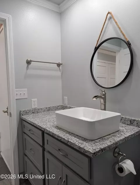Bath - 232 Lakeside Villla, Diamondhead, MS 39525 photo 4 of 4
