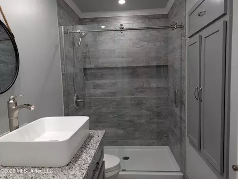 Bath - 232 Lakeside Villla, Diamondhead, MS 39525 photo 2 of 4