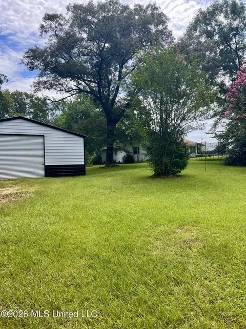 Exterior - 579 Holmesville Rd, Jayess, MS 39641 photo 2 of 5