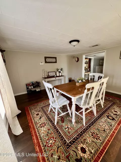 Dining - 579 Holmesville Rd, Jayess, MS 39641 photo 1 of 2