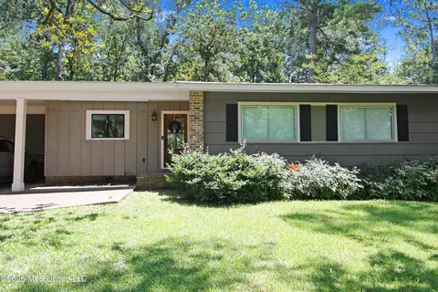 4038 Berkley Dr, Jackson, MS 39211 photo 3
