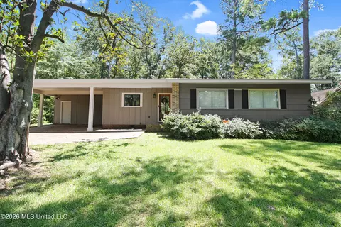 4038 Berkley Dr, Jackson, MS 39211 photo 1