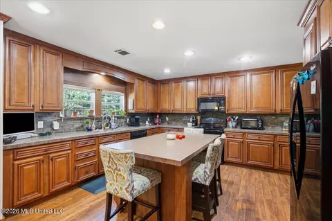 423 Robinhood Trl, Brandon, MS 39042 photo 14