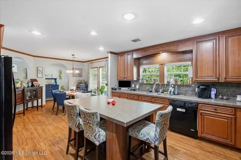 423 Robinhood Trl, Brandon, MS 39042 photo 17