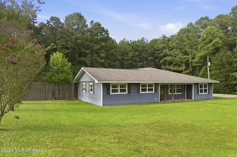 Exterior - 918 Zetus Rd, Brookhaven, MS 39601 photo 2 of 6