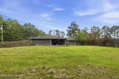 Exterior - 918 Zetus Rd, Brookhaven, MS 39601 photo 3 of 6