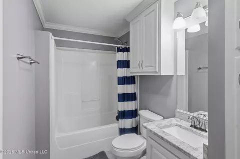 Bath - 918 Zetus Rd, Brookhaven, MS 39601 photo 1 of 4