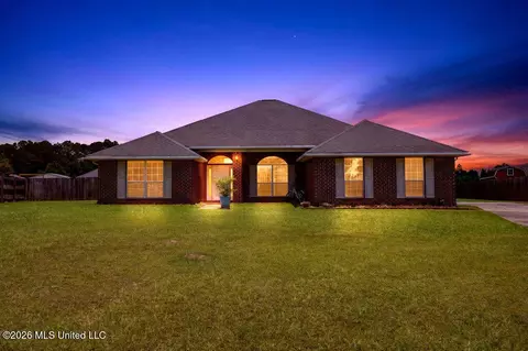 10152 Lake Forest Dr, Vancleave, MS 39565