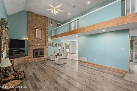 Living - 12985 Pine Crest Dr, Olive Branch, MS 38654 photo 1 of 5