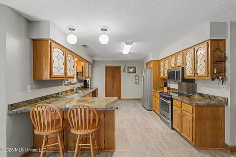 Kitchen - 12985 Pine Crest Dr, Olive Branch, MS 38654 photo 1 of 3