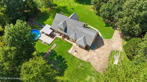 View/Area - 12985 Pine Crest Dr, Olive Branch, MS 38654 photo 2 of 4