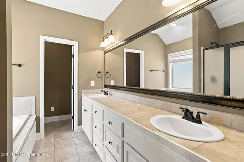 Bath - 159 Harvey Cir, Canton, MS 39046 photo 2 of 5