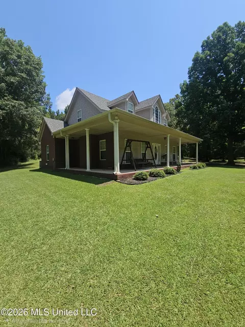 Exterior - 8686 Sheltowee Trl, Hernando, MS 38632 photo 4 of 7