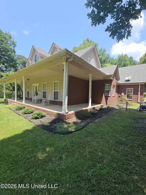 Exterior - 8686 Sheltowee Trl, Hernando, MS 38632 photo 5 of 7