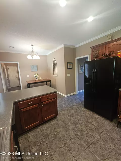 Kitchen - 8686 Sheltowee Trl, Hernando, MS 38632 photo 4 of 6