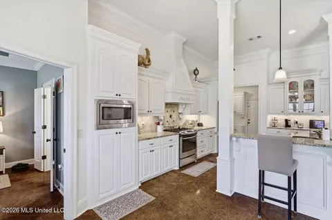 Kitchen - 400 Winterfield Way, Brandon, MS 39042 photo 6 of 6