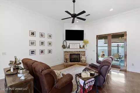 Living - 400 Winterfield Way, Brandon, MS 39042 photo 1 of 2