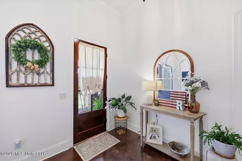 Entry Way - 400 Winterfield Way, Brandon, MS 39042 photo 1 of 2
