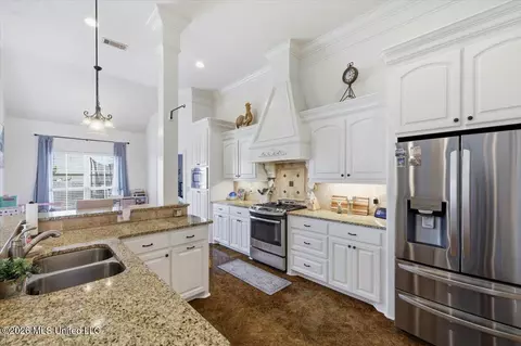 Kitchen - 400 Winterfield Way, Brandon, MS 39042 photo 1 of 6