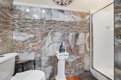 Bath - 3518 Hemlock Ave, Moss Point, MS 39563 photo 4 of 6