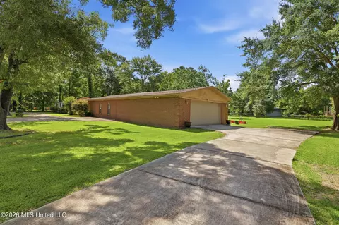 Exterior - 3518 Hemlock Ave, Moss Point, MS 39563 photo 8 of 10