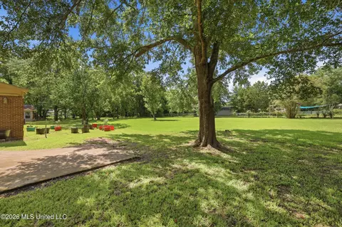 Exterior - 3518 Hemlock Ave, Moss Point, MS 39563 photo 9 of 10