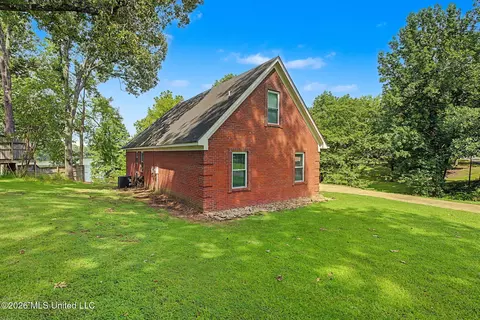 4536 Victoria Dr, Nesbit, MS 38651 photo 3