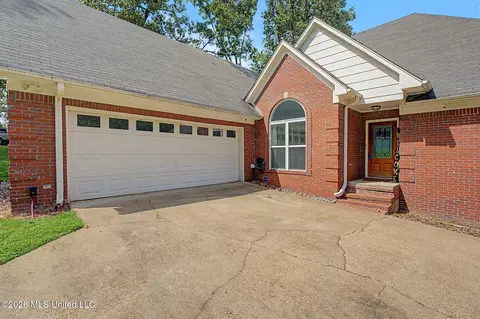 4536 Victoria Dr, Nesbit, MS 38651 photo 5
