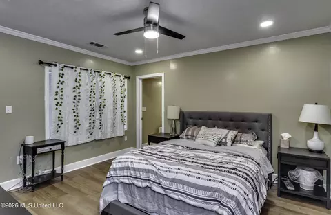 Bedroom - 748 E Northside Dr, Jackson, MS 39206 photo 5 of 9
