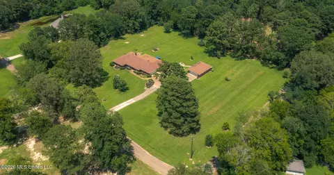 View/Area - 144 N Pine Dr, Madison, MS 39110 photo 1 of 5