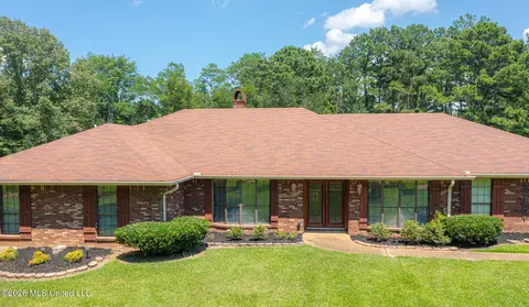 Exterior - 144 N Pine Dr, Madison, MS 39110 photo 13 of 13