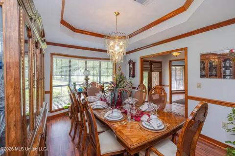 Dining - 144 N Pine Dr, Madison, MS 39110 photo 3 of 4