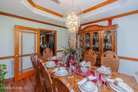 Dining - 144 N Pine Dr, Madison, MS 39110 photo 1 of 4