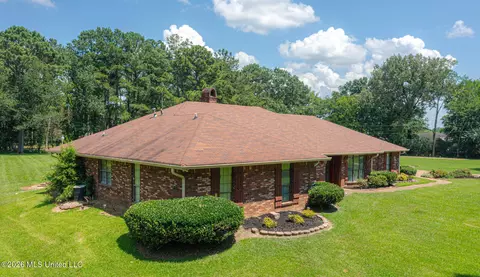 Exterior - 144 N Pine Dr, Madison, MS 39110 photo 12 of 13