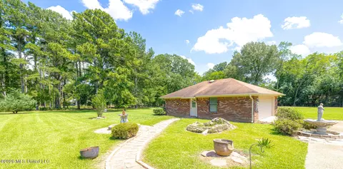 Exterior - 144 N Pine Dr, Madison, MS 39110 photo 9 of 13